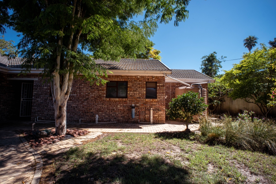 4 Bedroom Property for Sale in Heather Park Western Cape